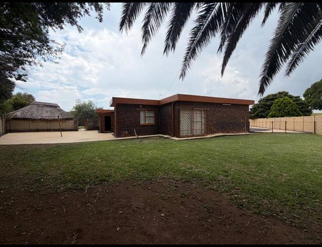 3 BEDROOM HOUSE FOR SALE IN BONANNE